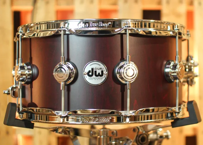 DW 6.5×14 Collector’s Maple VLT Deep Cherry Satin Oil Snare Drum – SO#1318344
