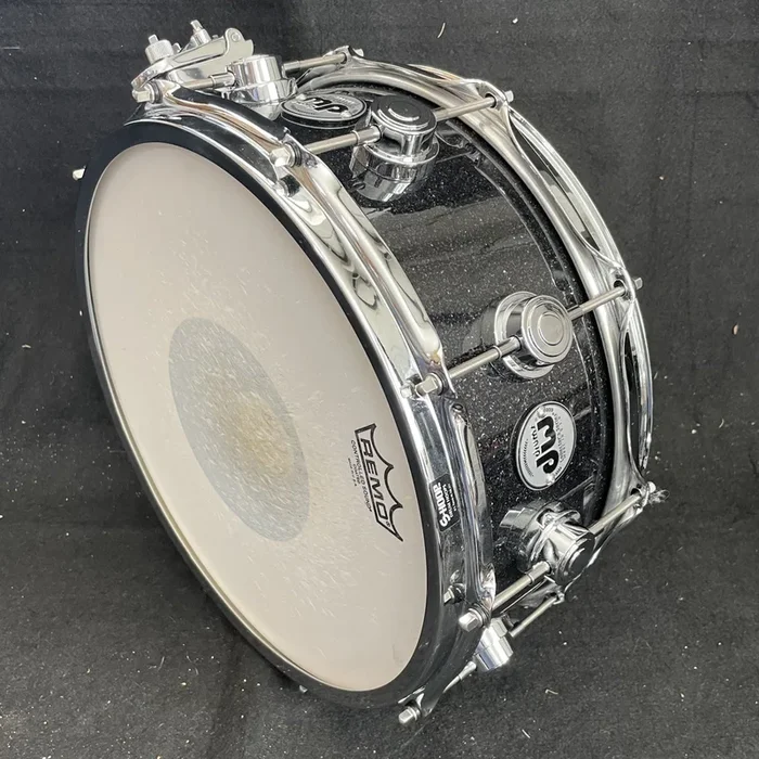 DW Collector’s Maple Series 5.5×14 10-ply w/Chrome Hardware Snare Drum