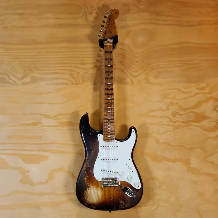 Fender LTD 70th Anniversary 1954 Stratocaster Electric Guitar Super Heavy Relic in 2-Color Sunburst