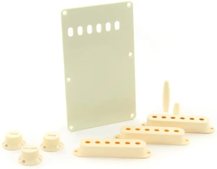 Fender Strat Aged White Accessory Kit